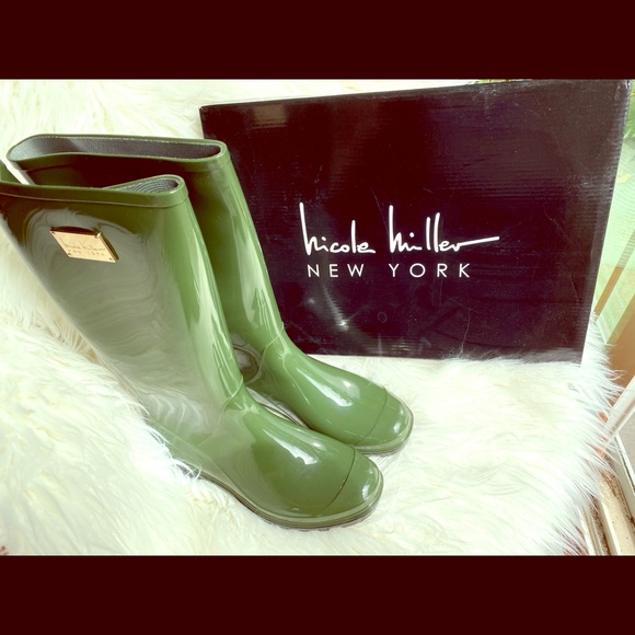 NIB Nicole Miller Rainy Day Rain Boot Hunter Green - Picture 2 of 8